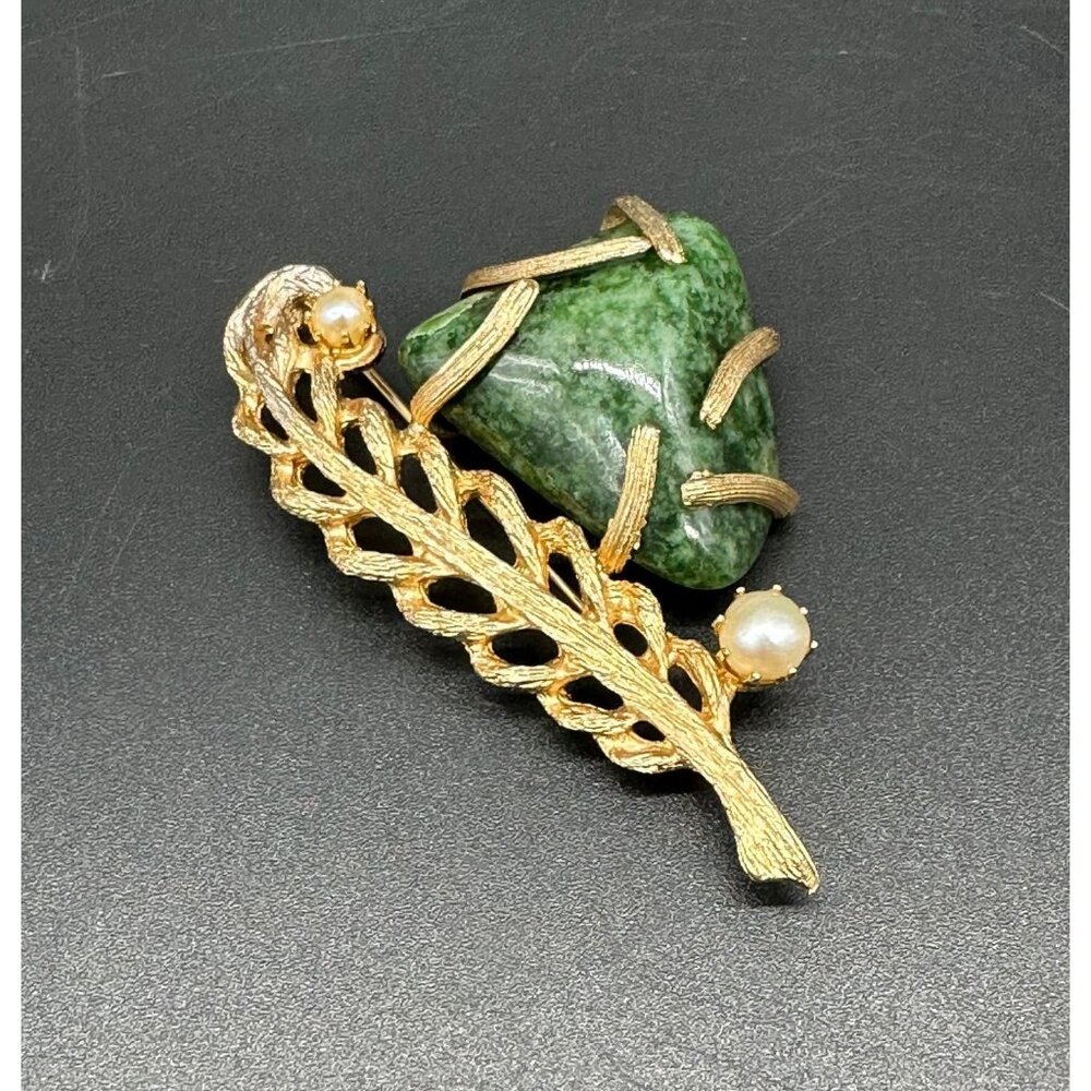 Vintage Brooch Pin Kramer New York Green Stone Cultured Pearl Leaf Gold Tone 60s